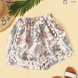 Floral shorts - flowy
